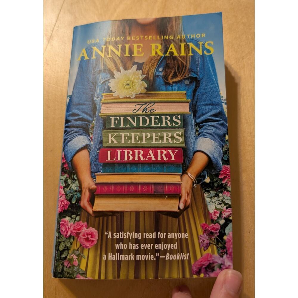 🎃The Finders Keepers Library by Annie Rains